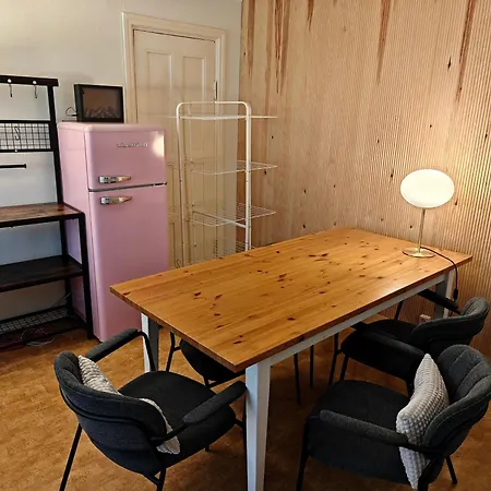 Апартаменты 4b - Budget Boutique Boardinghouse *