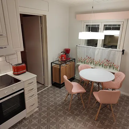 Апартаменты 4b - Budget Boutique Boardinghouse *