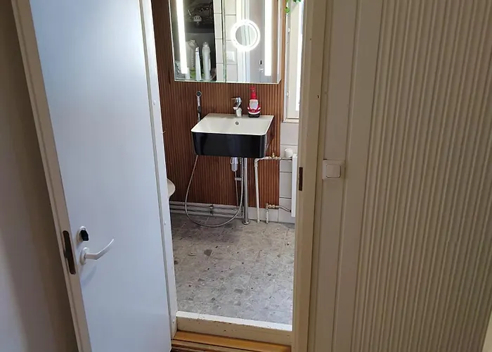 4b - Budget Boutique Boardinghouse *