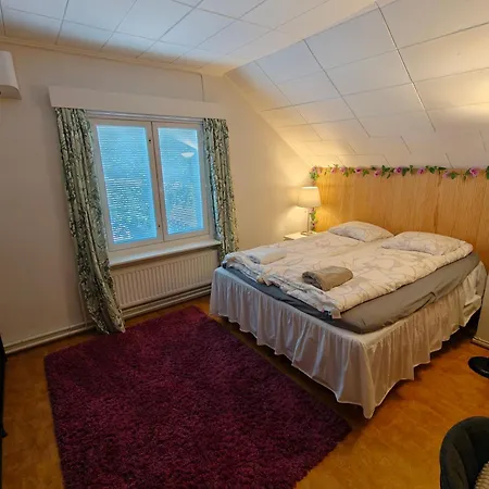 4b - Budget Boutique Boardinghouse *